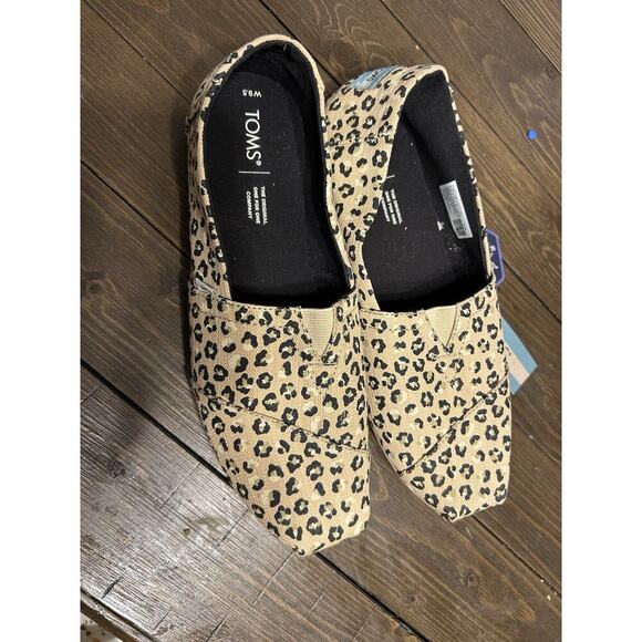 TOMS Women’s Leopard Print Classic Slip-On Shoes Size 9.5 W New With Tags - Picture 1 of 3